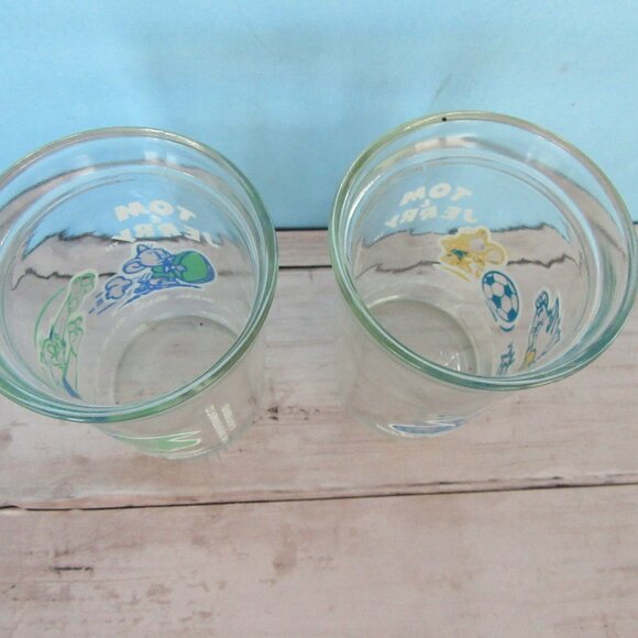 Vintage 1991 Welch's Tom and Jerry jelly glasses -6 ounce - football and soccer - Picture 6 of 10